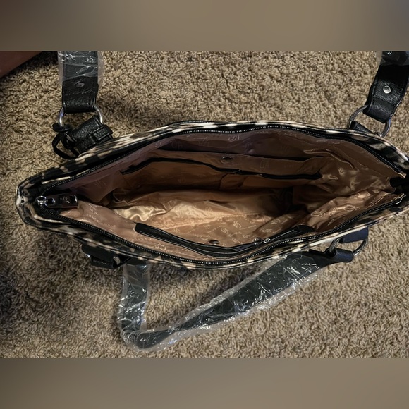 Grace Adele Animal Print Purse - Picture 2 of 3